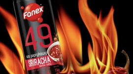 Nowa, niezwykle ostra odsłona sosu Sriracha od Fanex Zakupy, LIFESTYLE - Fanex wprowadził na rynek nową odsłonę egzotycznego sosu Sriracha. Obecna wersja bez wątpienia jest najostrzejszym sosem w ofercie Fanex. Produkt jest już dostępny w sprzedaży hurtowej dla gastronomii oraz sieci handlowych.